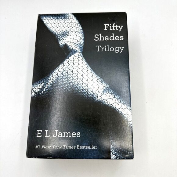 Fifty Shades Trilogy Set in Slipcover Fifty Shades of Grey,Fifty Shades Darker.. - Picture 2 of 7
